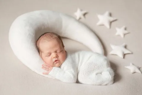 نوم الرضيع: كيف تنظمين نوم طفلك وتحصلين على قسط من الراحة؟