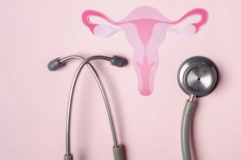 متى يجب القلق من تأخر الحمل واستشارة الطبيب؟ الدليل الشامل والمفصل